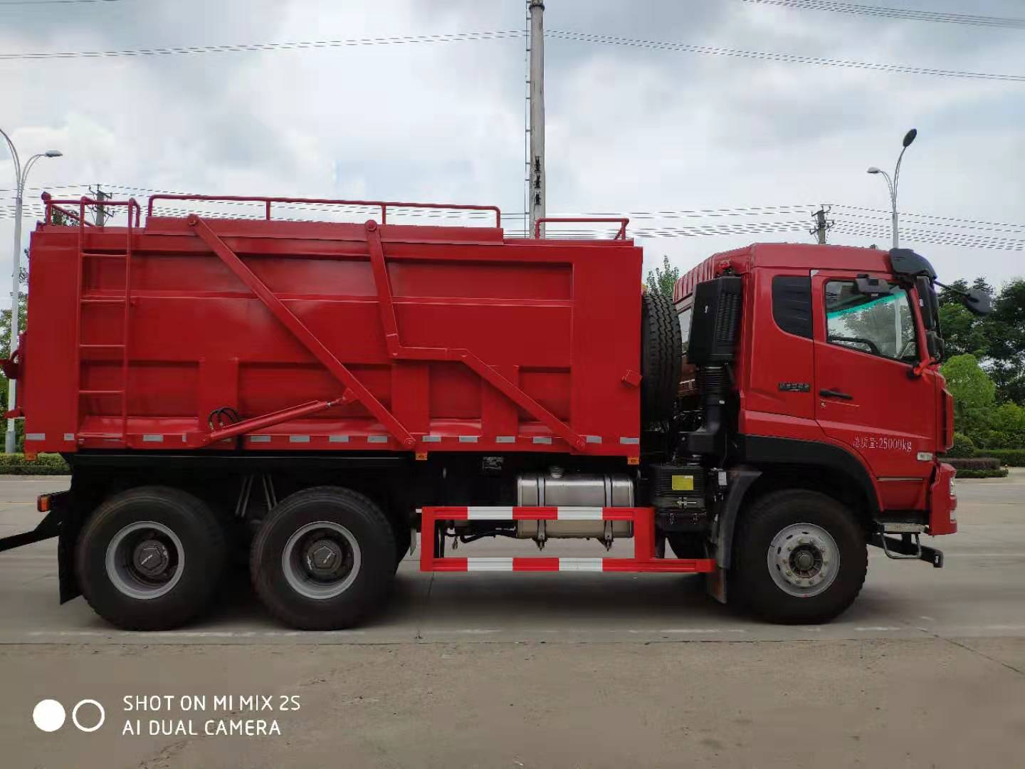 驕陽似火、成龍威再創(chuàng)輝煌