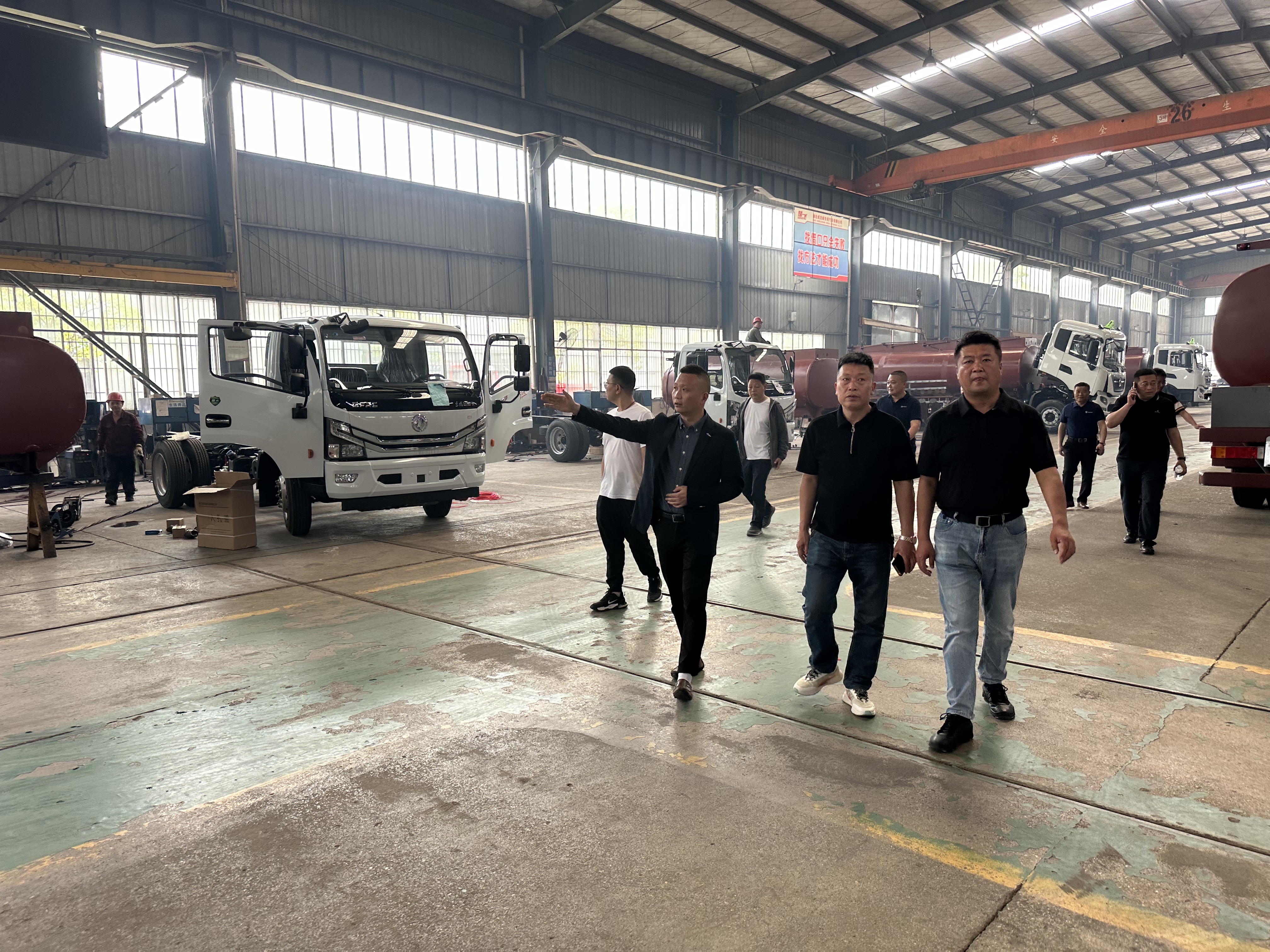 《成龍威公司：深度合作，共創(chuàng)輝煌》